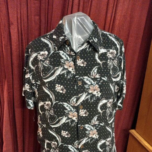 Margaritaville Medium Shirt  - Picture 1 of 8